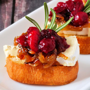 Crostini with Caramelized Onions and Cranberry Chutney